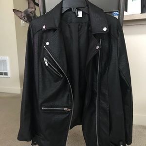 Leather jacket So cute 💎